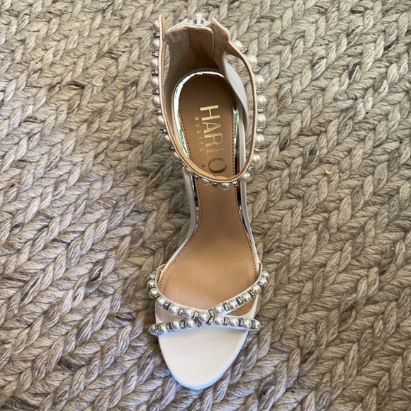 Alexandra by HARLO, block heel, white, size 8.5 - Picture 5 of 9